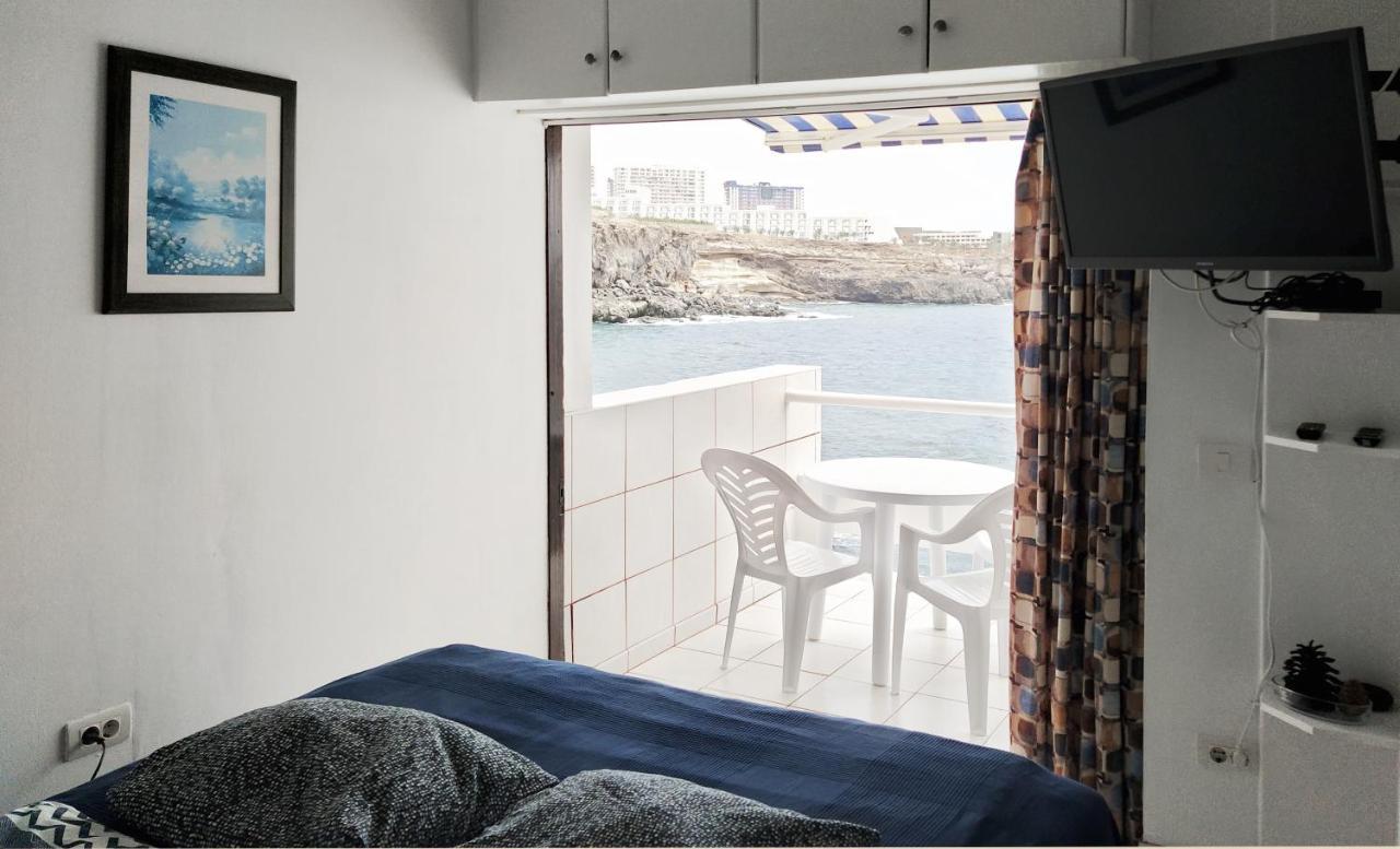 First-Line Waterfront Studio Apartment Callao Salvaje Luaran gambar